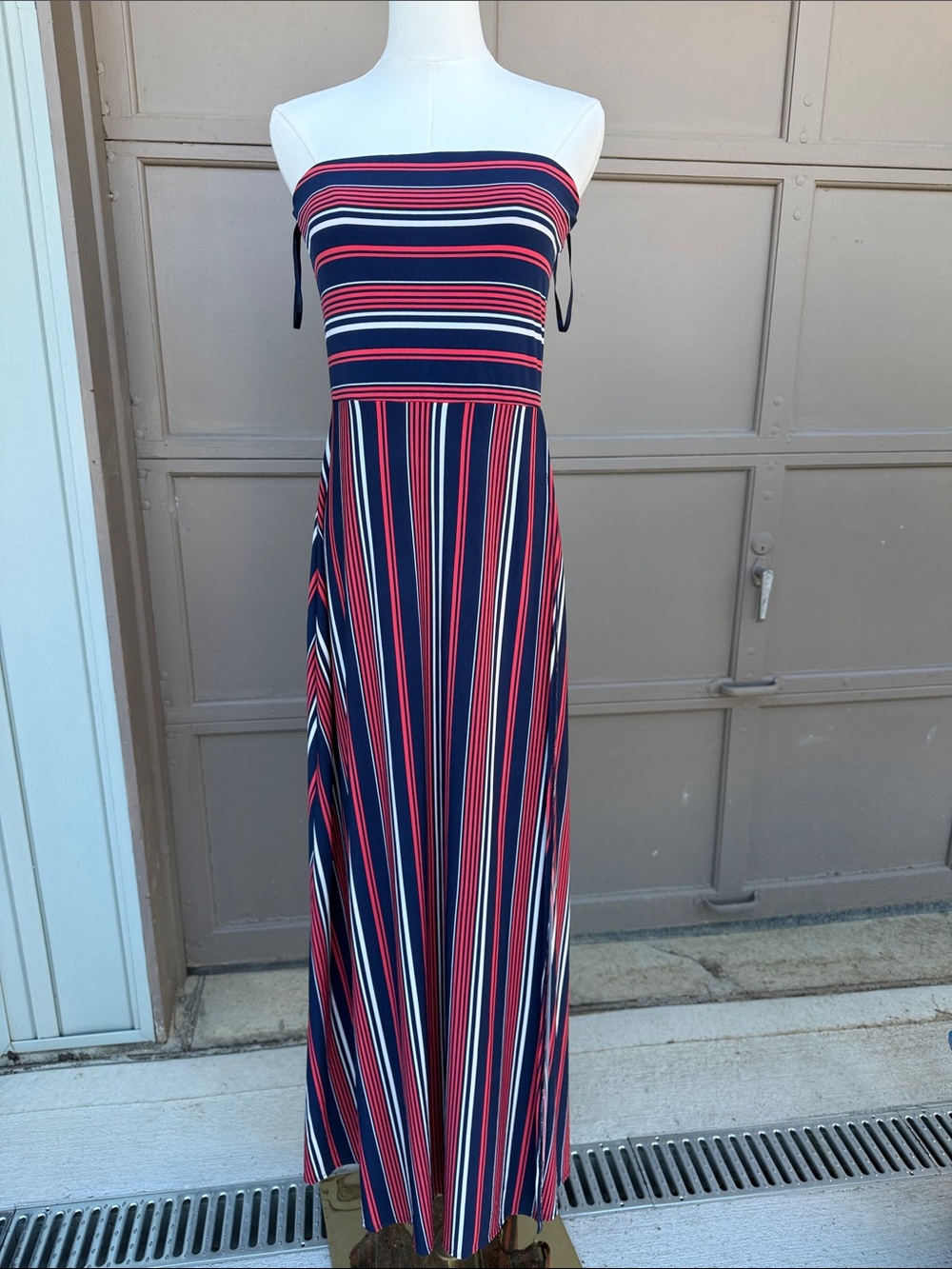 Banana Republic Strapless Maxi Dress in Navy, Red & White tall
